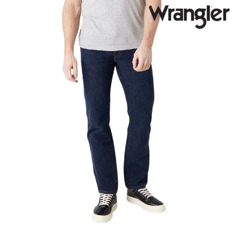 Wrangler Durable Basic Regular Fit Medium Stretch Jeans in Darkstone