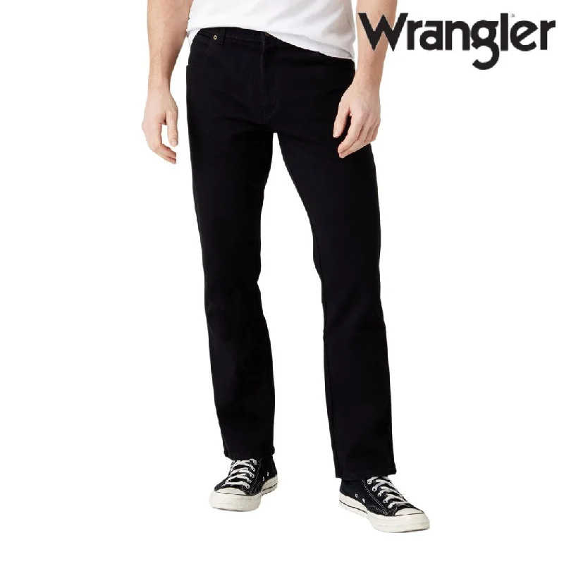 Wrangler Durable Basic Regular Fit Low Stretch Jeans in Black