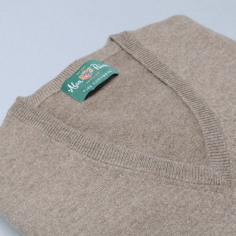 Alan Paine Cashmere V-Neck Sweater - Mouse